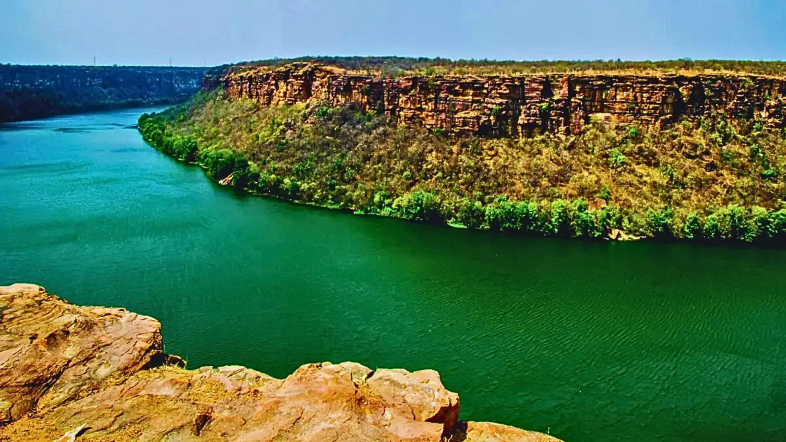 Udaipur to Kota Taxi